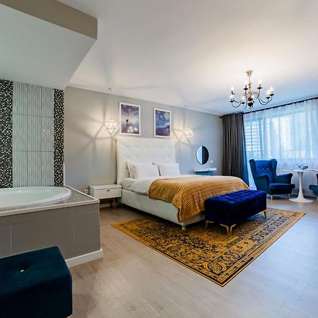Romantic Jacuzzi Luxury Apartment Sinaia Eksteriør bilde